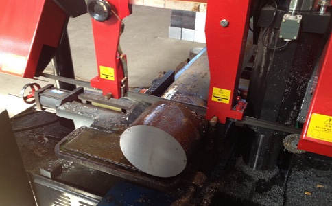 曲江卧式带锯床加工时出现明显振荡如何排查？